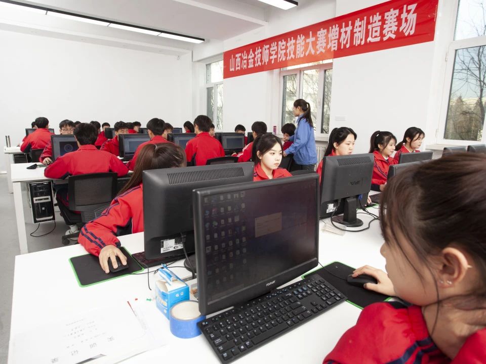bdb6cb3ac41fd15829eaeed7210fdac8.jpg